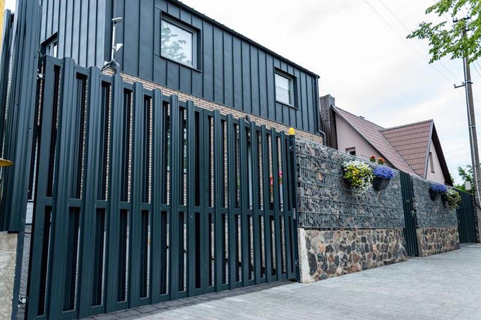 Sztachety metalowe. Ogrodzenia SILD. System ogrodzeń.