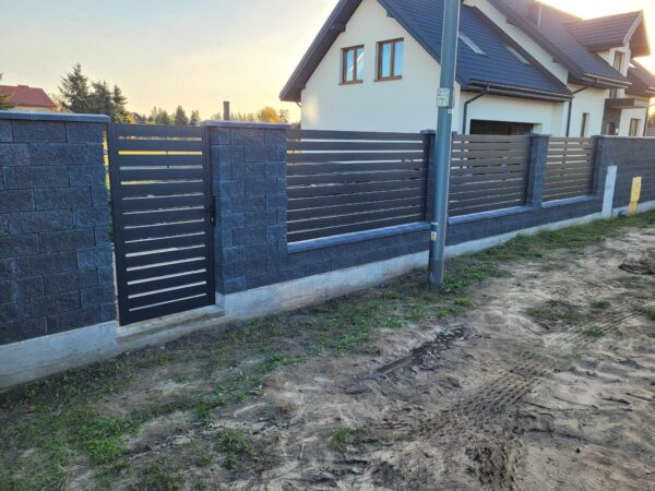 Realizacja ogrodzenia SILD przy posesji - zdjecie 16