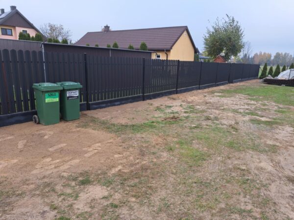 Realizacja ogrodzenia SILD przy posesji - zdjecie 1